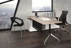 Escritorio Zchrome en L con credenza